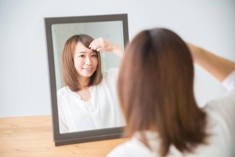 女子の就活証明写真の前髪は何がおすすめ？おすすめの前髪やセット方法を解説！7