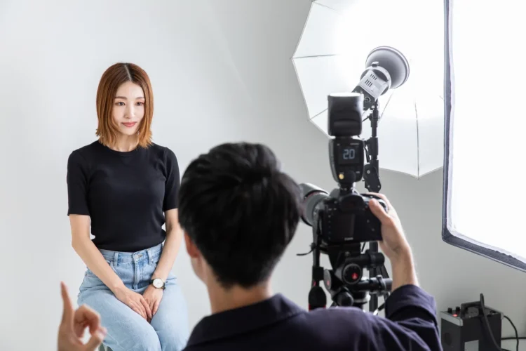 就活生200人に聞いて分かった!就活の証明写真の表情はどうする?2
