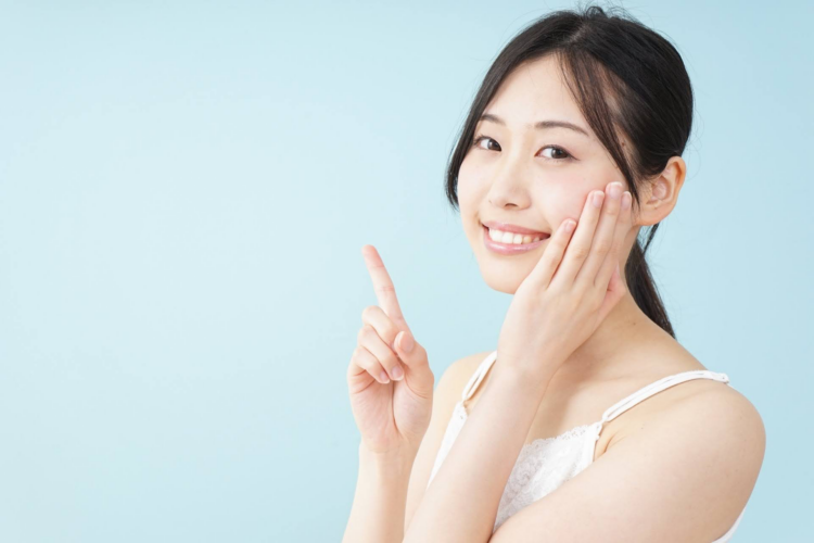 (40)女子就活生のスーツはパンツ？スカート？就活スーツに必要なアイテム1